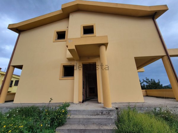 pentavano in vendita a San Vito