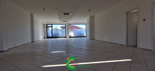 negozio in vendita a San Vito