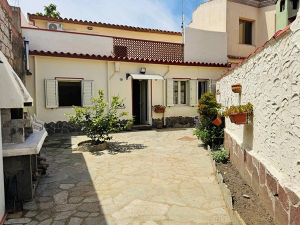 casa indipendente in vendita a San Vito