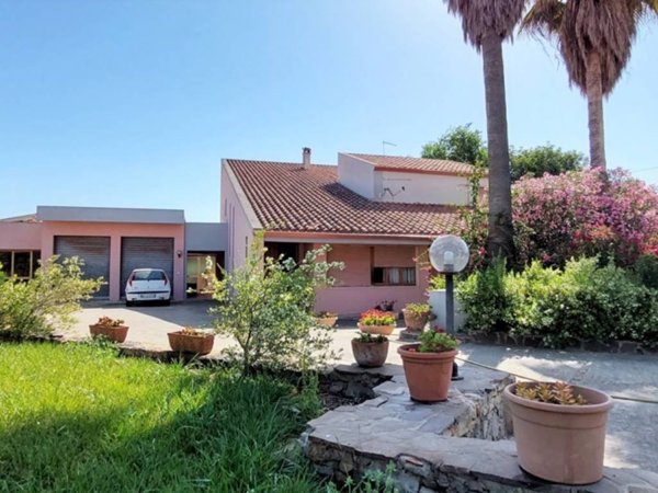 casa indipendente in vendita a Sanluri