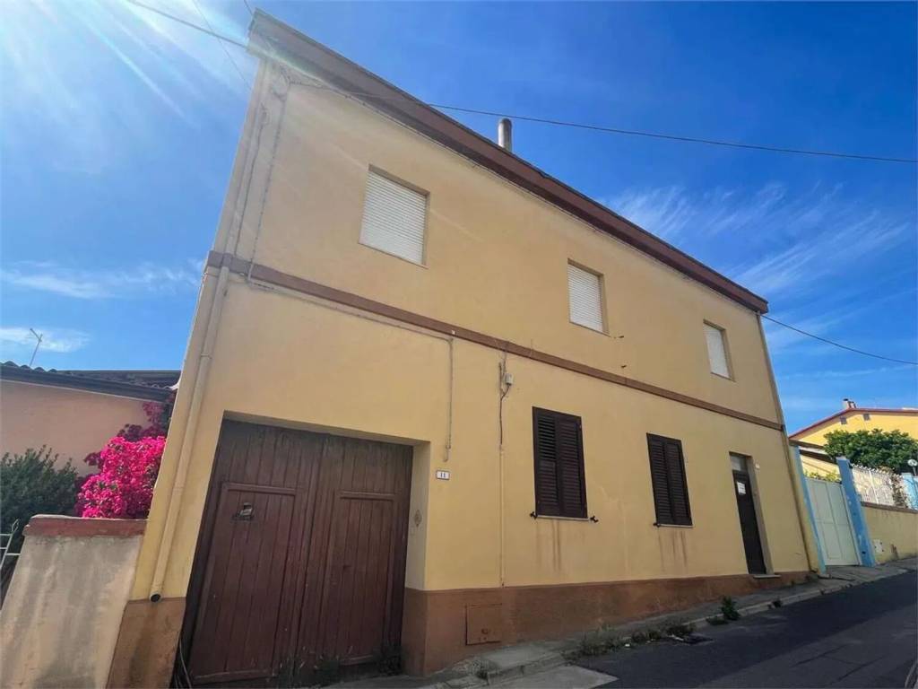 casa indipendente in vendita a Sanluri