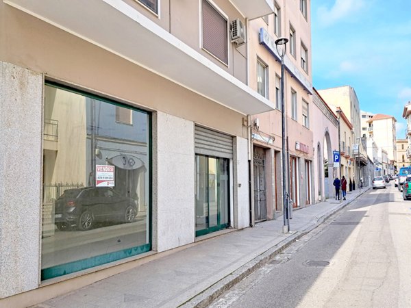 locale commerciale in vendita a Sanluri
