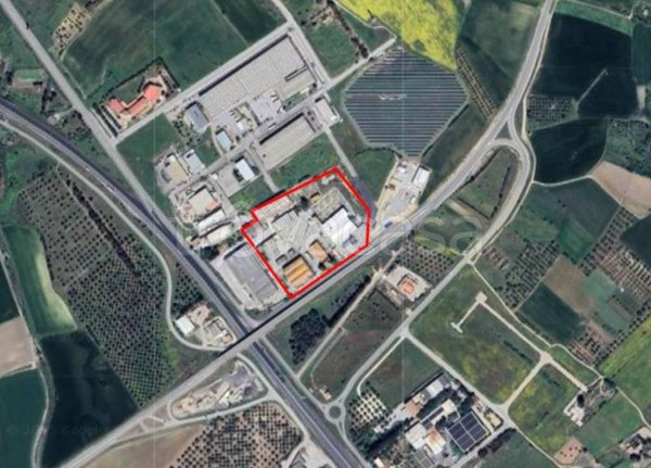 locale commerciale in vendita a Sanluri