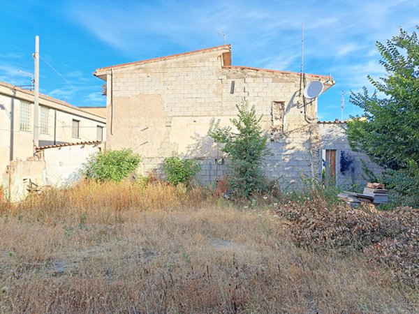 terreno edificabile in vendita a Sanluri