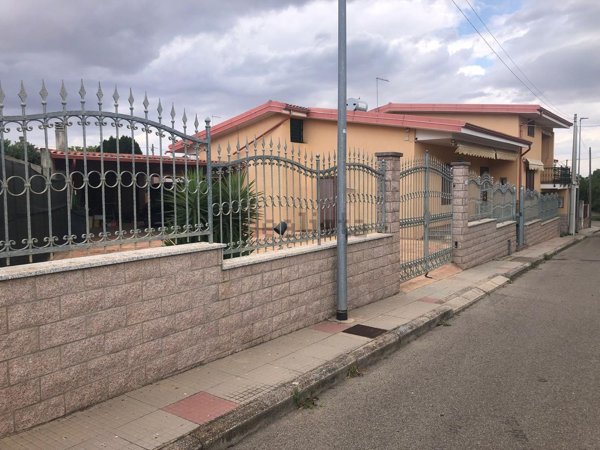 casa indipendente in vendita a Sanluri