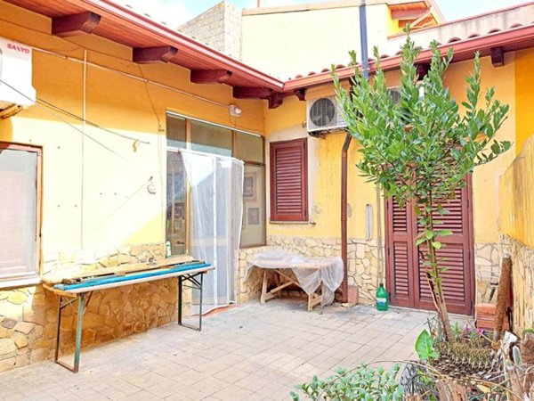 casa indipendente in vendita a Sanluri