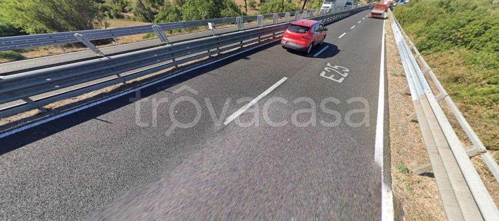 locale commerciale in vendita a Sanluri