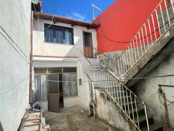 casa indipendente in vendita a Sanluri