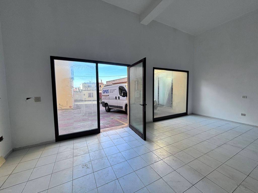 negozio in vendita a Sanluri