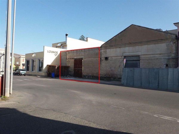 locale commerciale in vendita a Sanluri