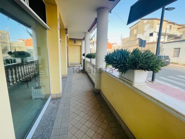 locale commerciale in vendita a Sanluri