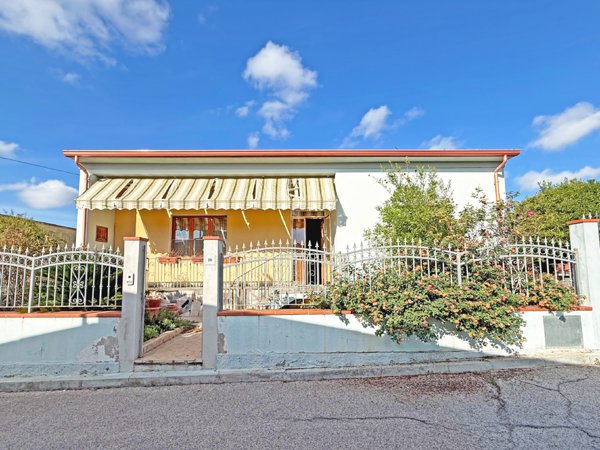 casa indipendente in vendita a Sanluri