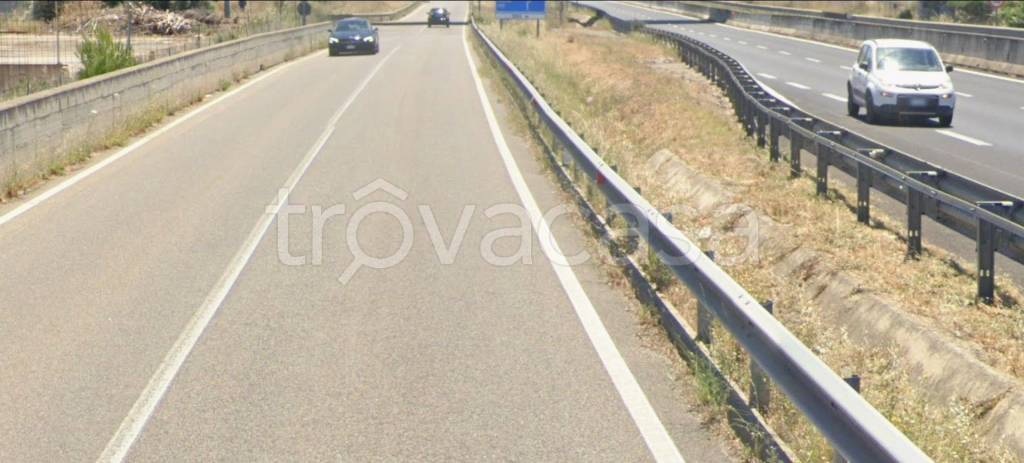 locale commerciale in vendita a Sanluri