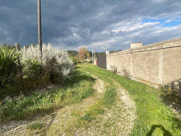 locale commerciale in vendita a Sanluri