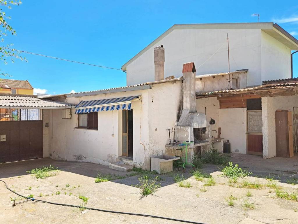 casa indipendente in vendita a Sanluri