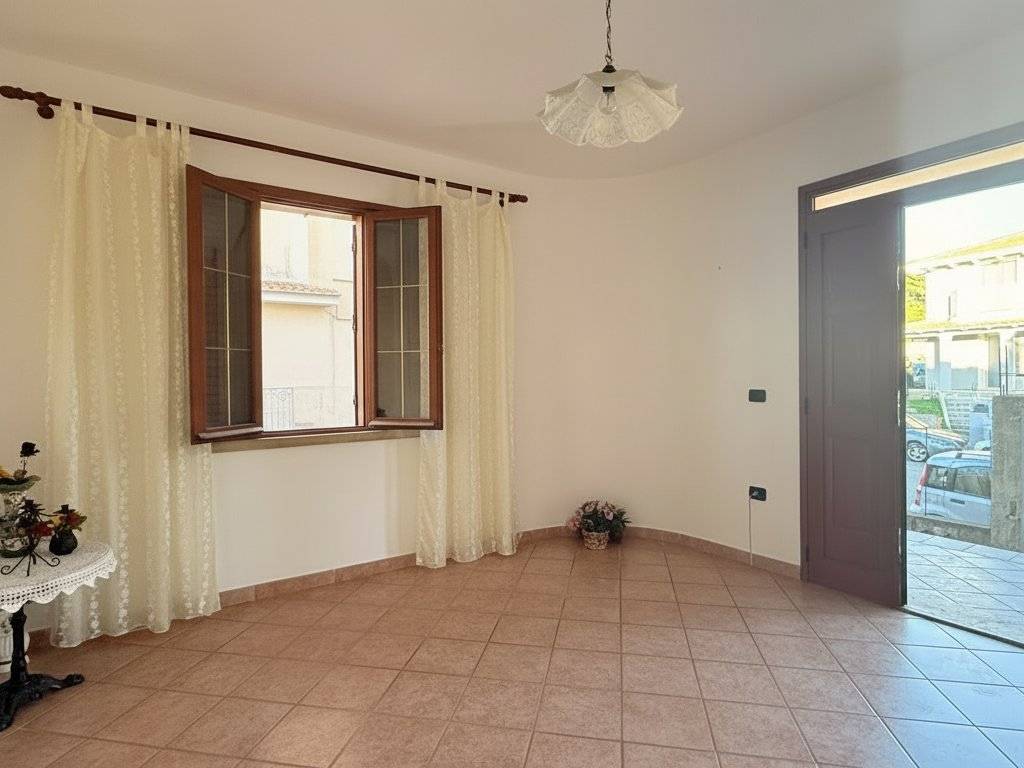 casa indipendente in vendita a Sanluri in zona Sanluri Stato