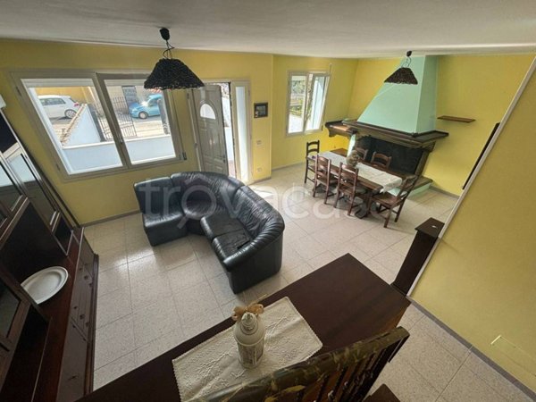 casa indipendente in vendita a Sanluri