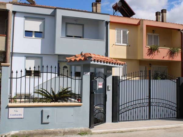 casa indipendente in vendita a Sanluri in zona Sanluri Stato