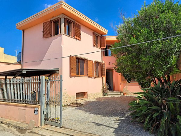casa indipendente in vendita a Sanluri