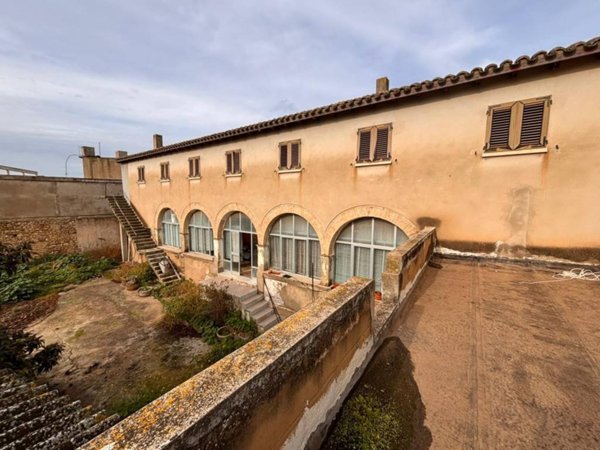 casa indipendente in vendita a Sanluri in zona Sanluri Stato