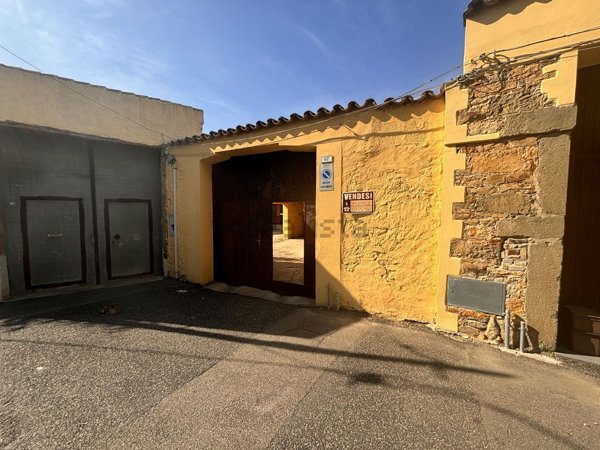 casa indipendente in vendita a Sanluri in zona Sanluri Stato