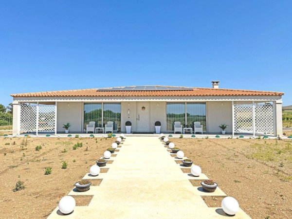 casa indipendente in vendita a Sanluri in zona Sanluri Stato