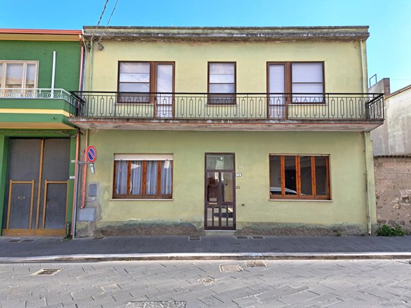 casa indipendente in vendita a Sanluri in zona Sanluri Stato