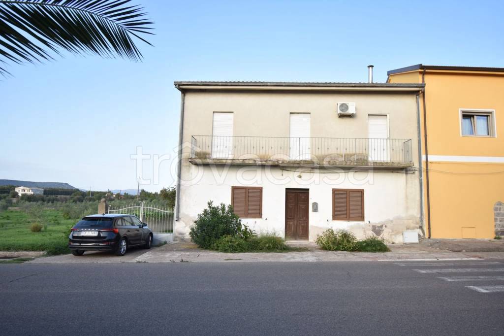 casa indipendente in vendita a Santadi