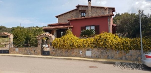 casa indipendente in vendita a Santadi