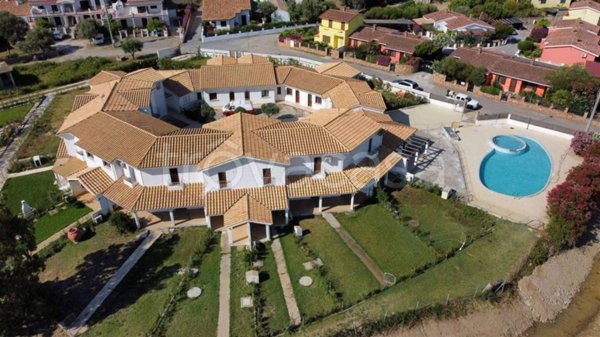 casa indipendente in vendita a Sant'Anna Arresi in zona Porto Pino