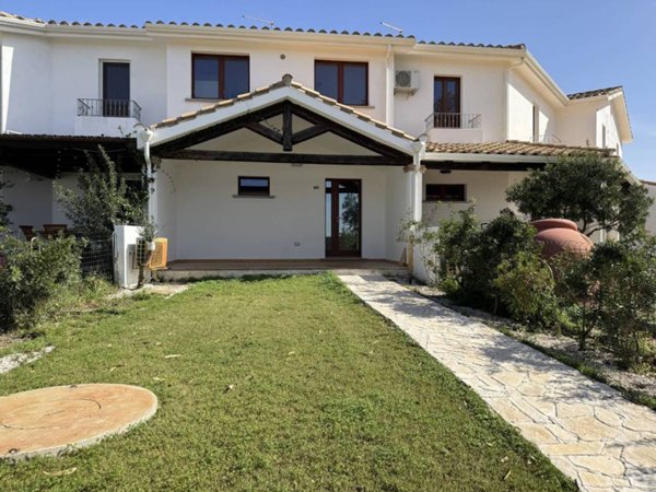 casa indipendente in vendita a Sant'Anna Arresi in zona Porto Pino