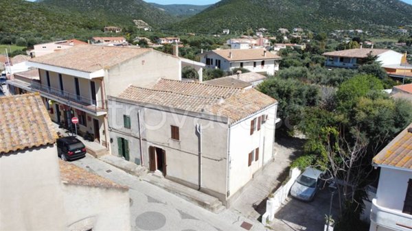casa semindipendente in vendita a Sant'Anna Arresi
