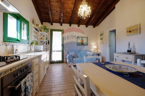 casa indipendente in vendita a Sant'Anna Arresi in zona Porto Pino
