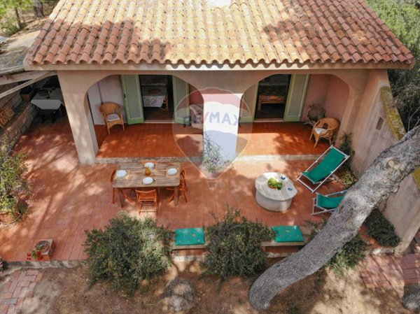 casa indipendente in vendita a Sant'Anna Arresi in zona Porto Pino