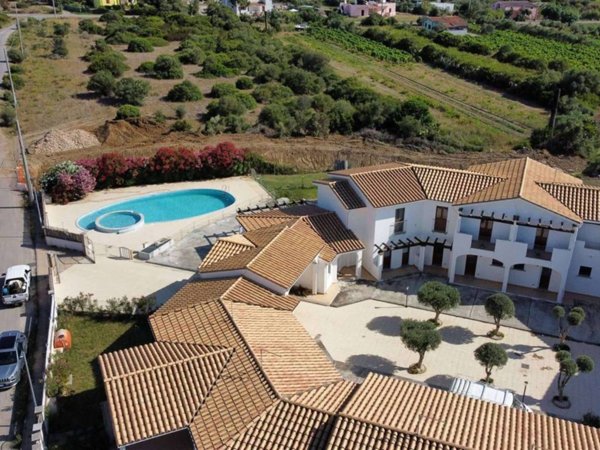 casa indipendente in vendita a Sant'Anna Arresi in zona Porto Pino