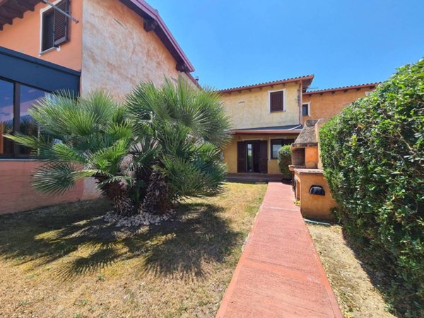 casa indipendente in vendita a Sant'Anna Arresi in zona Porto Pino