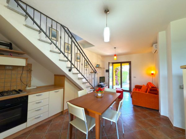 casa indipendente in vendita a Sant'Anna Arresi in zona Porto Pino