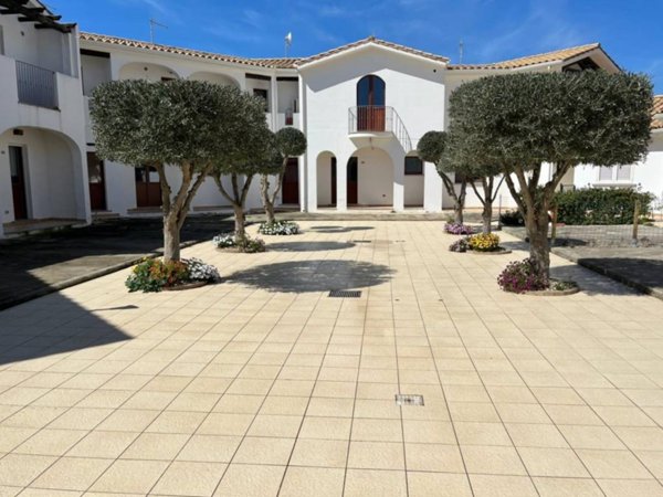 casa indipendente in vendita a Sant'Anna Arresi in zona Porto Pino