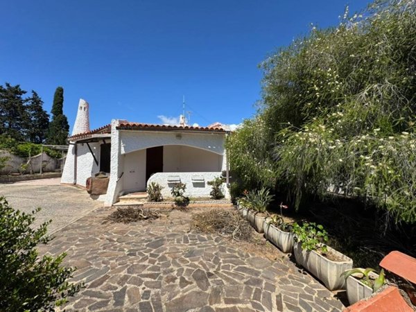 casa indipendente in vendita a Sant'Anna Arresi in zona Porto Pino