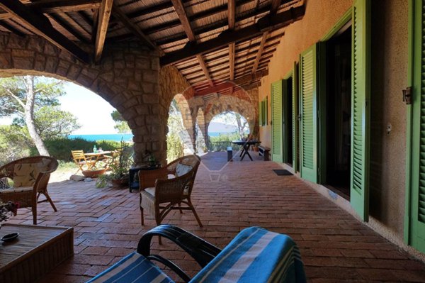 casa indipendente in vendita a Sant'Anna Arresi in zona Porto Pino