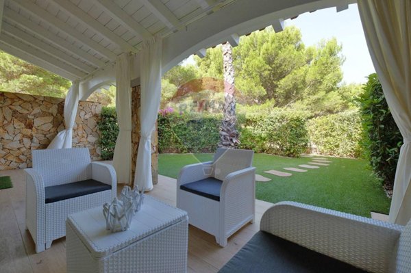 casa indipendente in vendita a Sant'Anna Arresi in zona Porto Pino