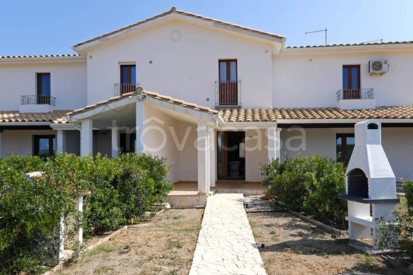 casa indipendente in vendita a Sant'Anna Arresi in zona Porto Pino