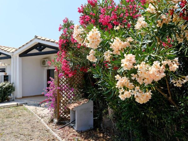 casa indipendente in vendita a Sant'Anna Arresi in zona Porto Pino