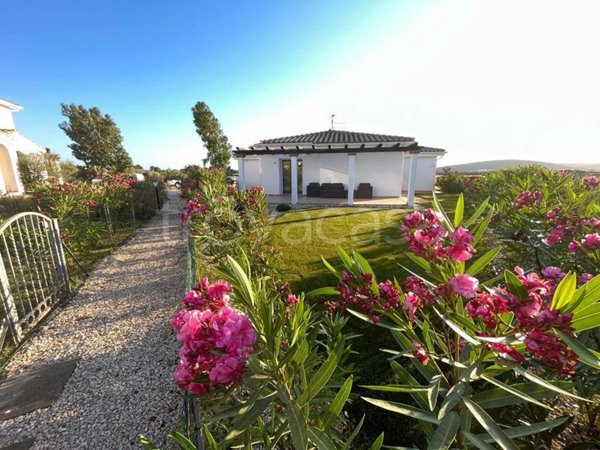 casa indipendente in vendita a Sant'Anna Arresi in zona Porto Pino