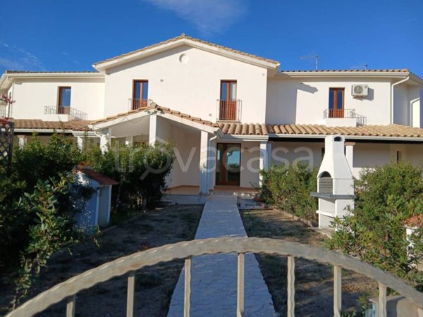 casa indipendente in vendita a Sant'Anna Arresi in zona Porto Pino