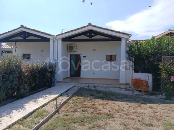 casa indipendente in vendita a Sant'Anna Arresi in zona Porto Pino