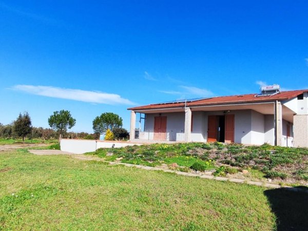 casa indipendente in vendita a Sant'Anna Arresi in zona Porto Pino