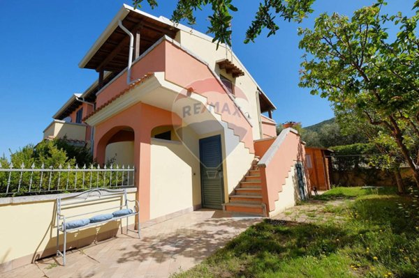 casa indipendente in vendita a Sant'Anna Arresi in zona Porto Pino