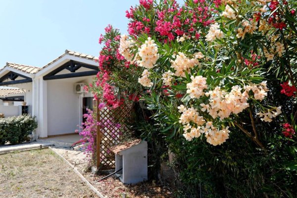 casa indipendente in vendita a Sant'Anna Arresi in zona Porto Pino