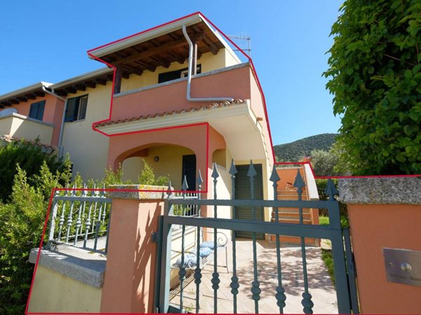 casa indipendente in vendita a Sant'Anna Arresi in zona Porto Pino